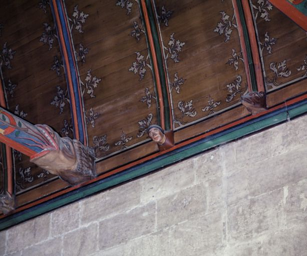 Grande chambre des Pauvres : détail, blochets saillants figurés (9e travée, côté droit). © Michel Rosso / Région Bourgogne-Franche-Comté, Inventaire du patrimoine - 2004