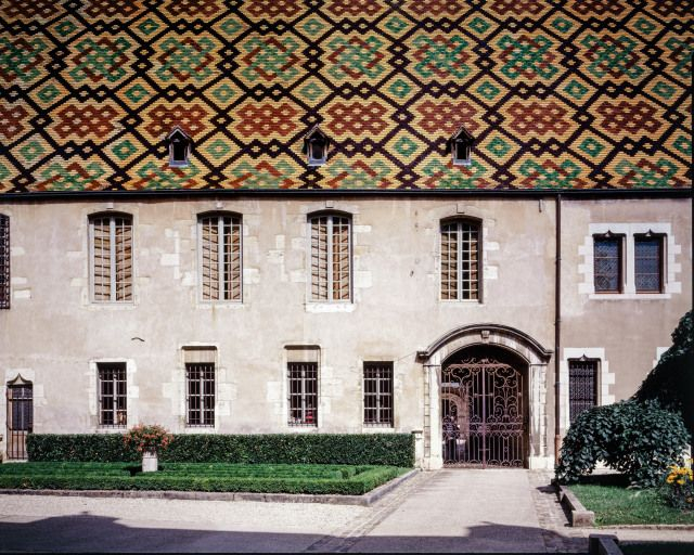 Grande aile, élévation sur les jardins. © Michel Rosso / Région Bourgogne-Franche-Comté, Inventaire du patrimoine - 2004