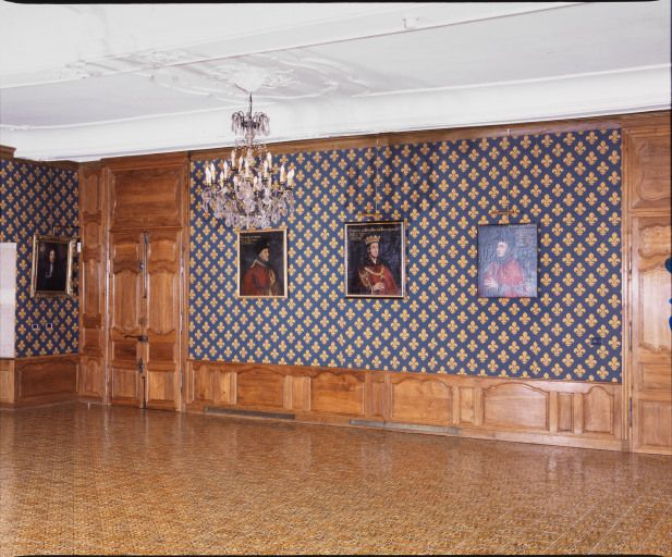 Chambre du Roi : mur est (face à la cheminée). © Michel Rosso / Région Bourgogne-Franche-Comté, Inventaire du patrimoine - 2004