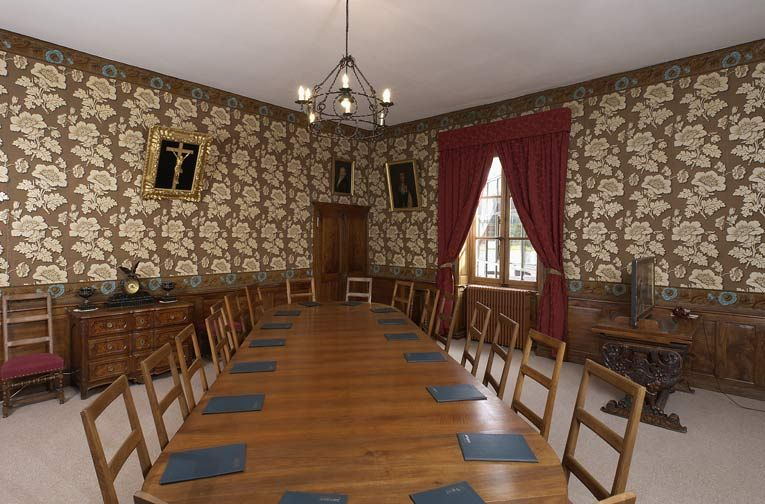 Salle du conseil d'administration, vue d'ensemble. © Michel Thierry / Région Bourgogne-Franche-Comté, Inventaire du patrimoine - 2004