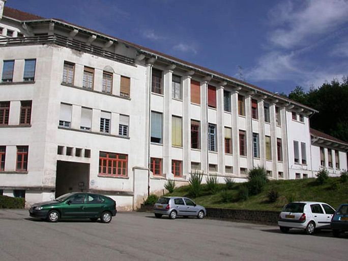 Aile des services : vue d'ensemble. © Sylvie Le Clech / Région Bourgogne-Franche-Comté, Inventaire du patrimoine - 2004