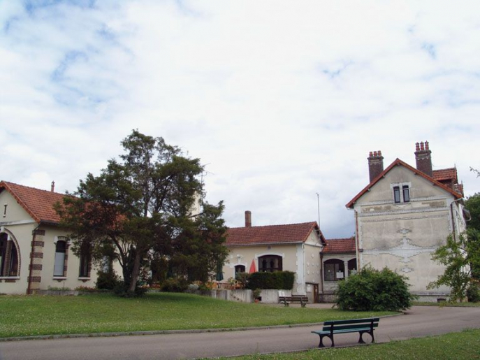 Vue d'ensemble prise de l'ouest. © Alain Morelière / Région Bourgogne-Franche-Comté, Inventaire du patrimoine - 2005