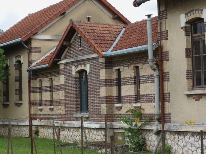 La galerie de liaison entre le pavillon des vieillards hommes et celui des femmes, élévation postérieure. © Alain Morelière / Région Bourgogne-Franche-Comté, Inventaire du patrimoine - 2005