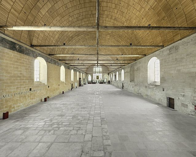Ancienne salle des malades : vue d'ensemble. © Michel Thierry / Région Bourgogne-Franche-Comté, Inventaire du patrimoine - 2005