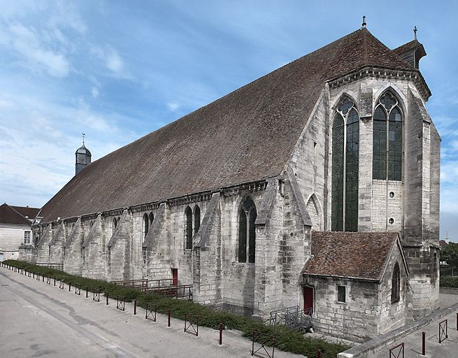 Elévation sud et abside. © Michel Thierry / Région Bourgogne-Franche-Comté, Inventaire du patrimoine - 2005