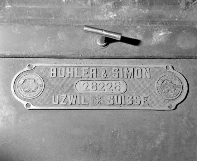 Rez-de-chaussée. Broyeur (marque Buhler et Simon, Uzwil, Suisse), détail. © Jean-Luc Duthu / Région Bourgogne-Franche-Comté, Inventaire du patrimoine - 2006