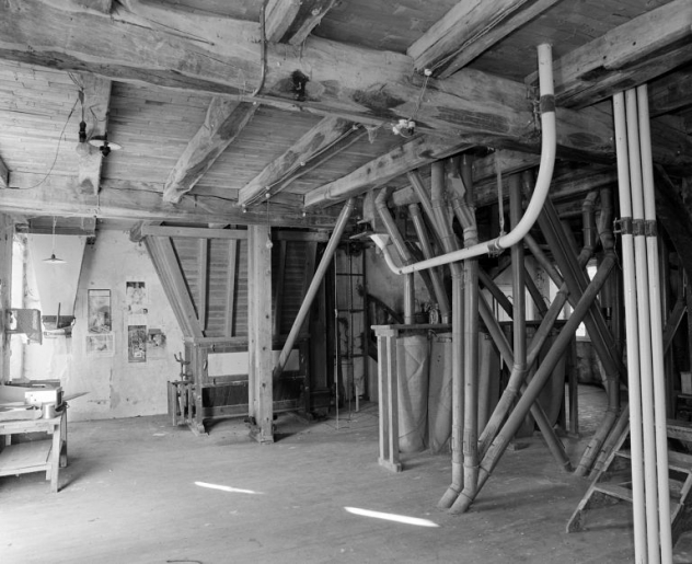 1er étage. Boisseau et ensacheur. © Jean-Luc Duthu / Région Bourgogne-Franche-Comté, Inventaire du patrimoine - 2006