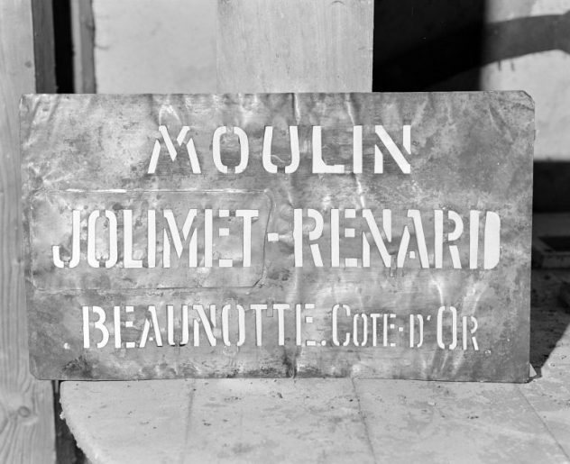 Pochoir. © Jean-Luc Duthu / Région Bourgogne-Franche-Comté, Inventaire du patrimoine - 2006