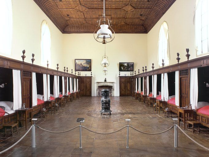 Salle des hommes. © Jean-Luc Duthu / Région Bourgogne-Franche-Comté, Inventaire du patrimoine - 2006