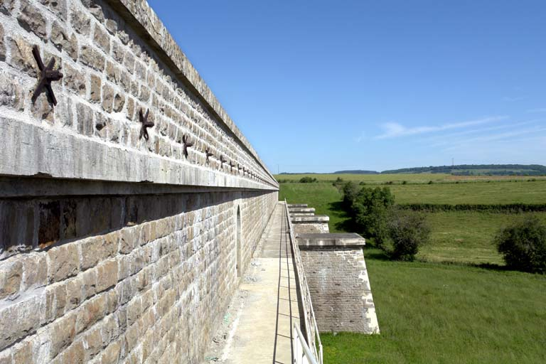barrage © Alain Morelière / Région Bourgogne-Franche-Comté, Inventaire du patrimoine - 2007