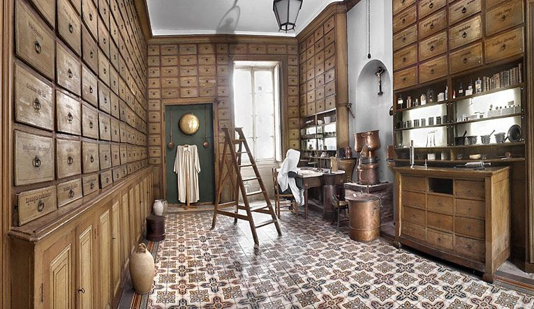 Pharmacie : laboratoire. © Thierry Kuntz / Région Bourgogne-Franche-Comté, Inventaire du patrimoine - 2008