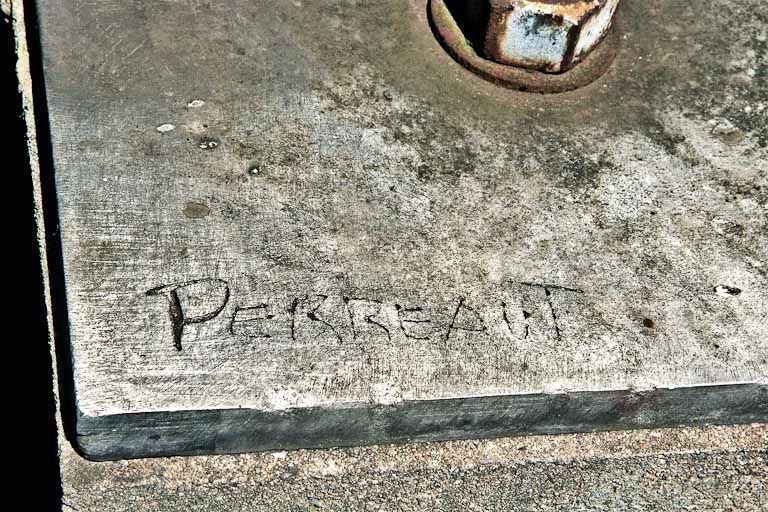 Détail de la signature. © Jean-Luc Duthu / Région Bourgogne-Franche-Comté, Inventaire du patrimoine - 2008