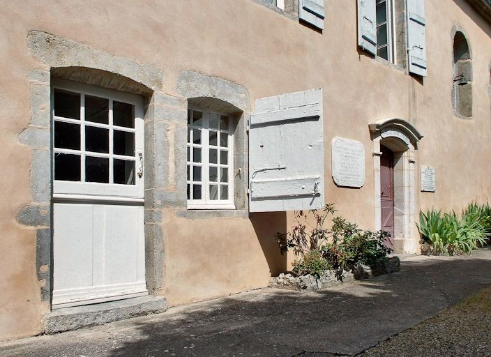Façade antérieure de l'ancien hôpital, partie centrale. © Jean-Luc Duthu / Région Bourgogne-Franche-Comté, Inventaire du patrimoine - 2009