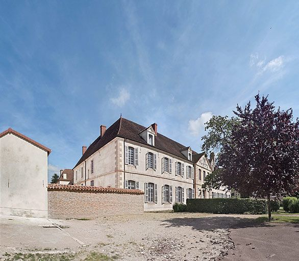 Vue d'ensemble prise du nord-ouest. © Thierry Kuntz / Région Bourgogne-Franche-Comté, Inventaire du patrimoine - 2009