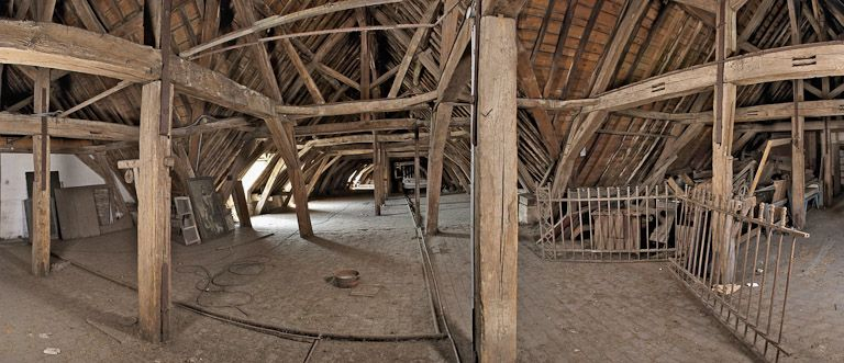 Grenier et charpente. © Pierre-Marie Barbe-Richaud / Région Bourgogne-Franche-Comté, Inventaire du patrimoine - 2009