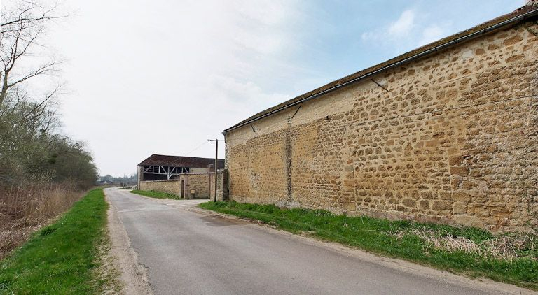 Hangar : mur postérieur sur rue. © Pierre-Marie Barbe-Richaud / Région Bourgogne-Franche-Comté, Inventaire du patrimoine - 2009