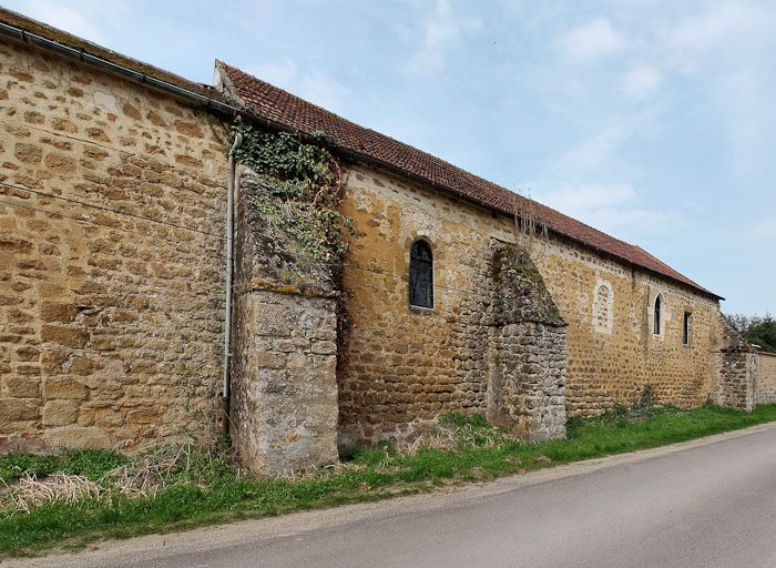 Chapelle : mur de long-pan sur rue. © Pierre-Marie Barbe-Richaud / Région Bourgogne-Franche-Comté, Inventaire du patrimoine - 2009