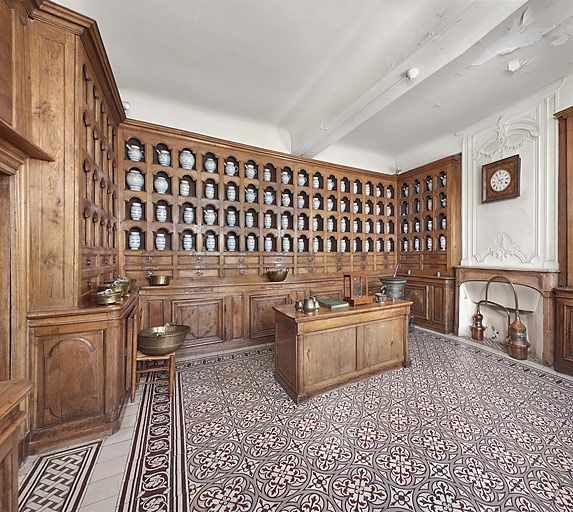 Apothicairerie. © Thierry Kuntz / Région Bourgogne-Franche-Comté, Inventaire du patrimoine - 2010
