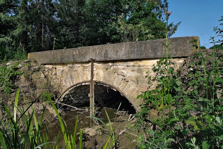 Pont sur la route de Cuisery. © Jean-Luc Duthu / Région Bourgogne-Franche-Comté, Inventaire du patrimoine - 2010