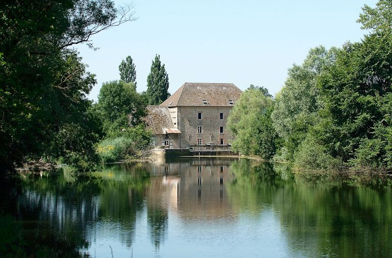 Moulin de Loisy, vu d'amont. © Jean-Luc Duthu / Région Bourgogne-Franche-Comté, Inventaire du patrimoine - 2010
