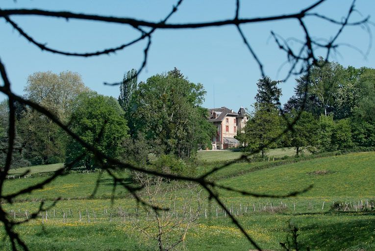 Château de Saint-Romain. © Jean-Luc Duthu / Région Bourgogne-Franche-Comté, Inventaire du patrimoine - 2010