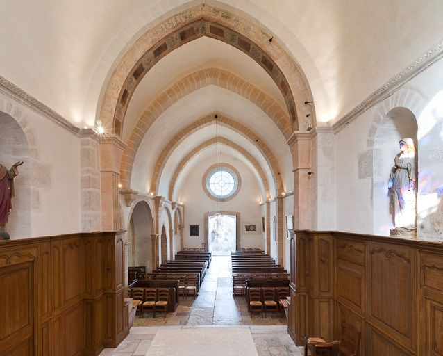 Nef prise du choeur. © Pierre-Marie Barbe-Richaud / Région Bourgogne-Franche-Comté, Inventaire du patrimoine - 2011