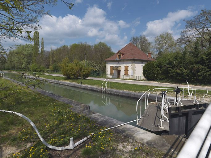 Vue d'aval. © Thierry Kuntz / Région Bourgogne-Franche-Comté, Inventaire du patrimoine - 2011