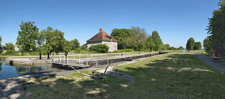 Site vu d'amont. © Thierry Kuntz / Région Bourgogne-Franche-Comté, Inventaire du patrimoine - 2011
