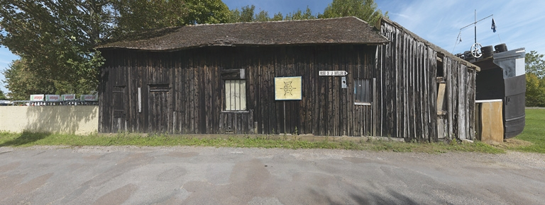Remise conservée et traitée au grésil. © Thierry Kuntz / Région Bourgogne-Franche-Comté, Inventaire du patrimoine - 2011