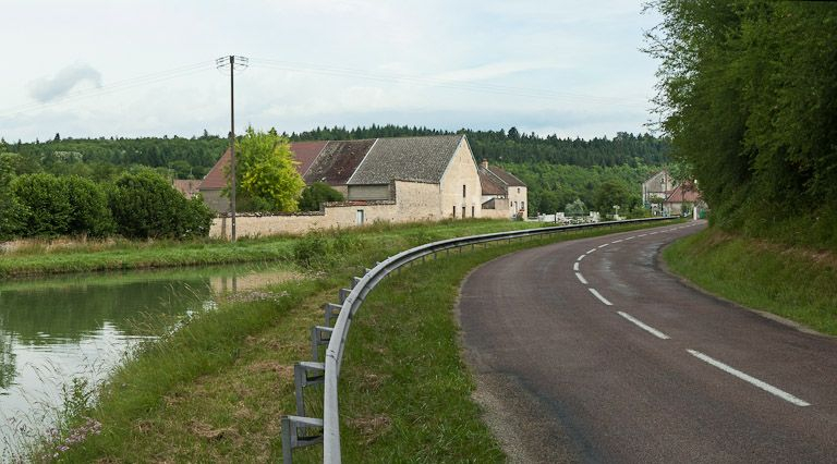  relais de poste © Pierre-Marie Barbe-Richaud / Région Bourgogne-Franche-Comté, Inventaire du patrimoine - 2011