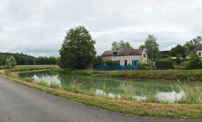 Vue de la maison de garde. © Pierre-Marie Barbe-Richaud / Région Bourgogne-Franche-Comté, Inventaire du patrimoine - 2011