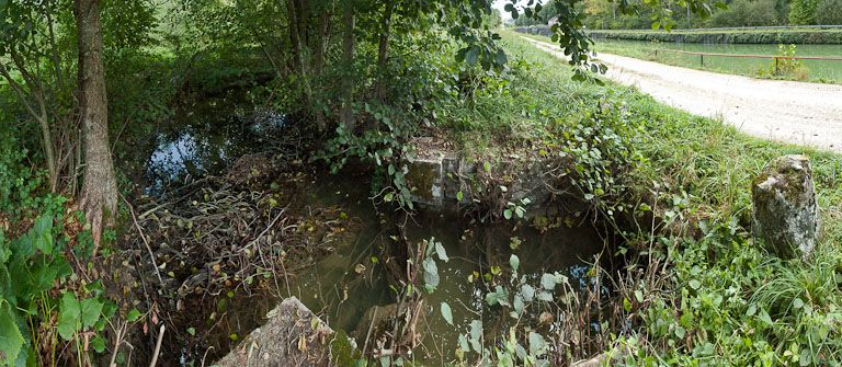 Vue du bassin. © Pierre-Marie Barbe-Richaud / Région Bourgogne-Franche-Comté, Inventaire du patrimoine - 2011