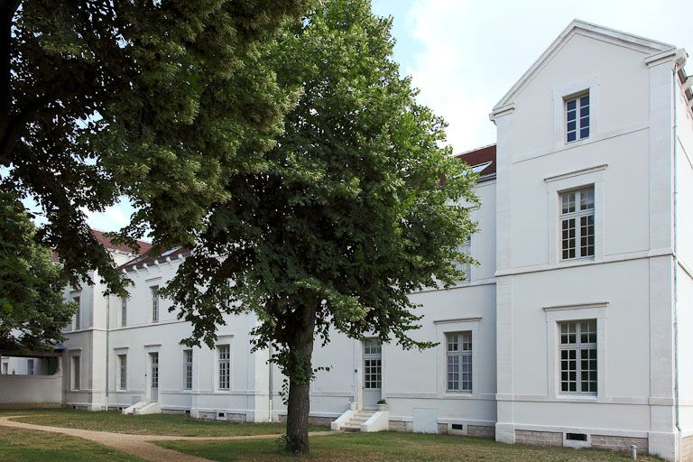 Ancien quartier des hommes, bâtiment postérieur de la troisième cour. © Alain Morelière / Région Bourgogne-Franche-Comté, Inventaire du patrimoine - 2011