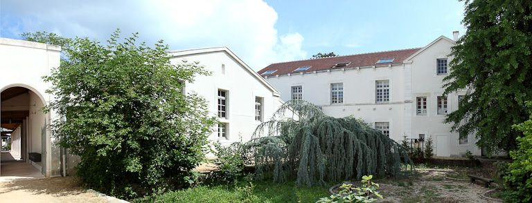 Vue de la deuxième cour. © Alain Morelière / Région Bourgogne-Franche-Comté, Inventaire du patrimoine - 2011