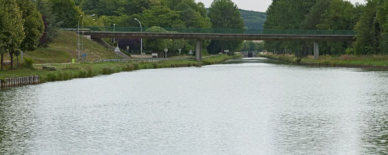 Vue du pont. © Pierre-Marie Barbe-Richaud / Région Bourgogne-Franche-Comté, Inventaire du patrimoine - 2011