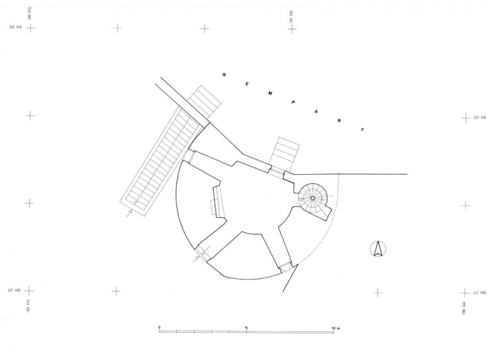  fortification d'agglomération tour © Alain Morelière / Région Bourgogne-Franche-Comté, Inventaire du patrimoine - 2012