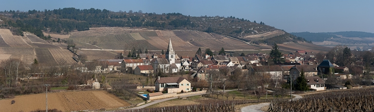 L'église paroissiale, au coeur du village d'Auxey. © Pierre-Marie Barbe-Richaud / Région Bourgogne-Franche-Comté, Inventaire du patrimoine - 2012