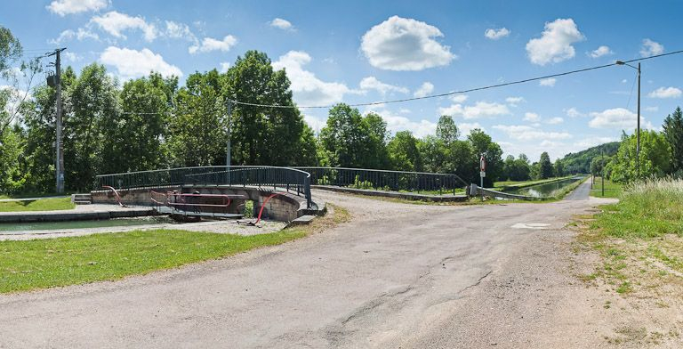 Vue d'amont. © Pierre-Marie Barbe-Richaud / Région Bourgogne-Franche-Comté, Inventaire du patrimoine - 2012