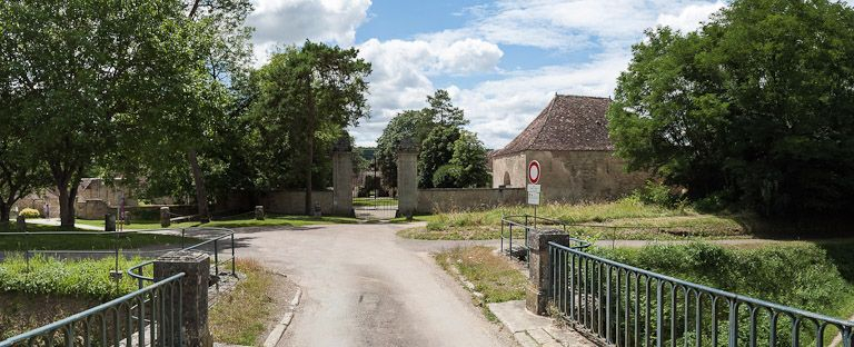 Entrée des forges. © Pierre-Marie Barbe-Richaud / Région Bourgogne-Franche-Comté, Inventaire du patrimoine - 2012
