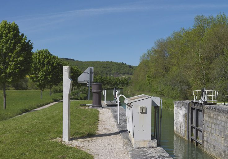 Site d'écluse : détail du système d'ouverture des portes. © Thierry Kuntz / Région Bourgogne-Franche-Comté, Inventaire du patrimoine - 2012