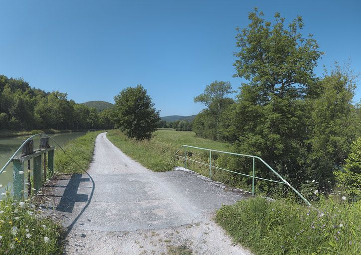 Vannes et garde corps du déversoir. © Thierry Kuntz / Région Bourgogne-Franche-Comté, Inventaire du patrimoine - 2012