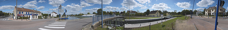 360° sur l'échelle d'écluses depuis avant le pont sur l'écluse 01. © Thierry Kuntz / Région Bourgogne-Franche-Comté, Inventaire du patrimoine - 2012