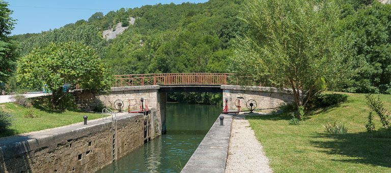 Pont vu du sas. © Pierre-Marie Barbe-Richaud / Région Bourgogne-Franche-Comté, Inventaire du patrimoine - 2012