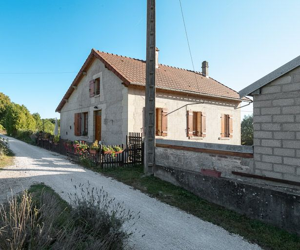 Vue de 3/4. © Pierre-Marie Barbe-Richaud / Région Bourgogne-Franche-Comté, Inventaire du patrimoine - 2012