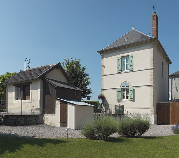 Façade latérale de la maison éclusière. © Thierry Kuntz / Région Bourgogne-Franche-Comté, Inventaire du patrimoine - 2013