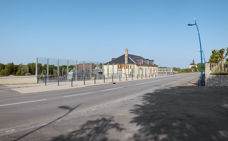La maison depuis la route. © Thierry Kuntz / Région Bourgogne-Franche-Comté, Inventaire du patrimoine - 2013