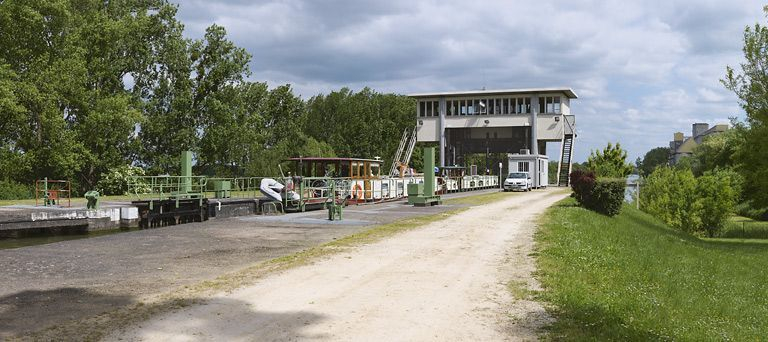 Vue d'amont. © Thierry Kuntz / Région Bourgogne-Franche-Comté, Inventaire du patrimoine - 2013