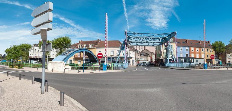 Vue d'ensemble du pont. © Pierre-Marie Barbe-Richaud / Région Bourgogne-Franche-Comté, Inventaire du patrimoine - 2013