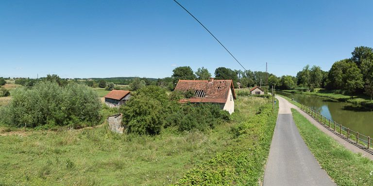 Le site vu d'aval. © Pierre-Marie Barbe-Richaud / Région Bourgogne-Franche-Comté, Inventaire du patrimoine - 2013