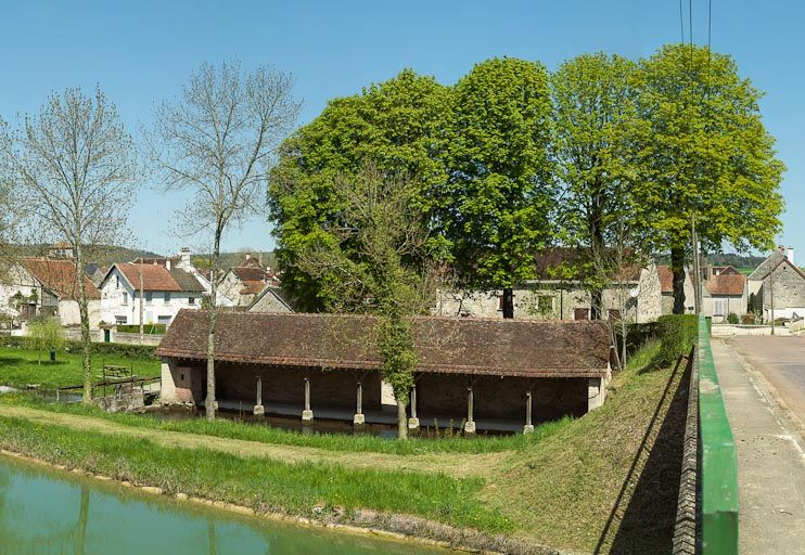 Le lavoir. © Pierre-Marie Barbe-Richaud / Région Bourgogne-Franche-Comté, Inventaire du patrimoine - 2013